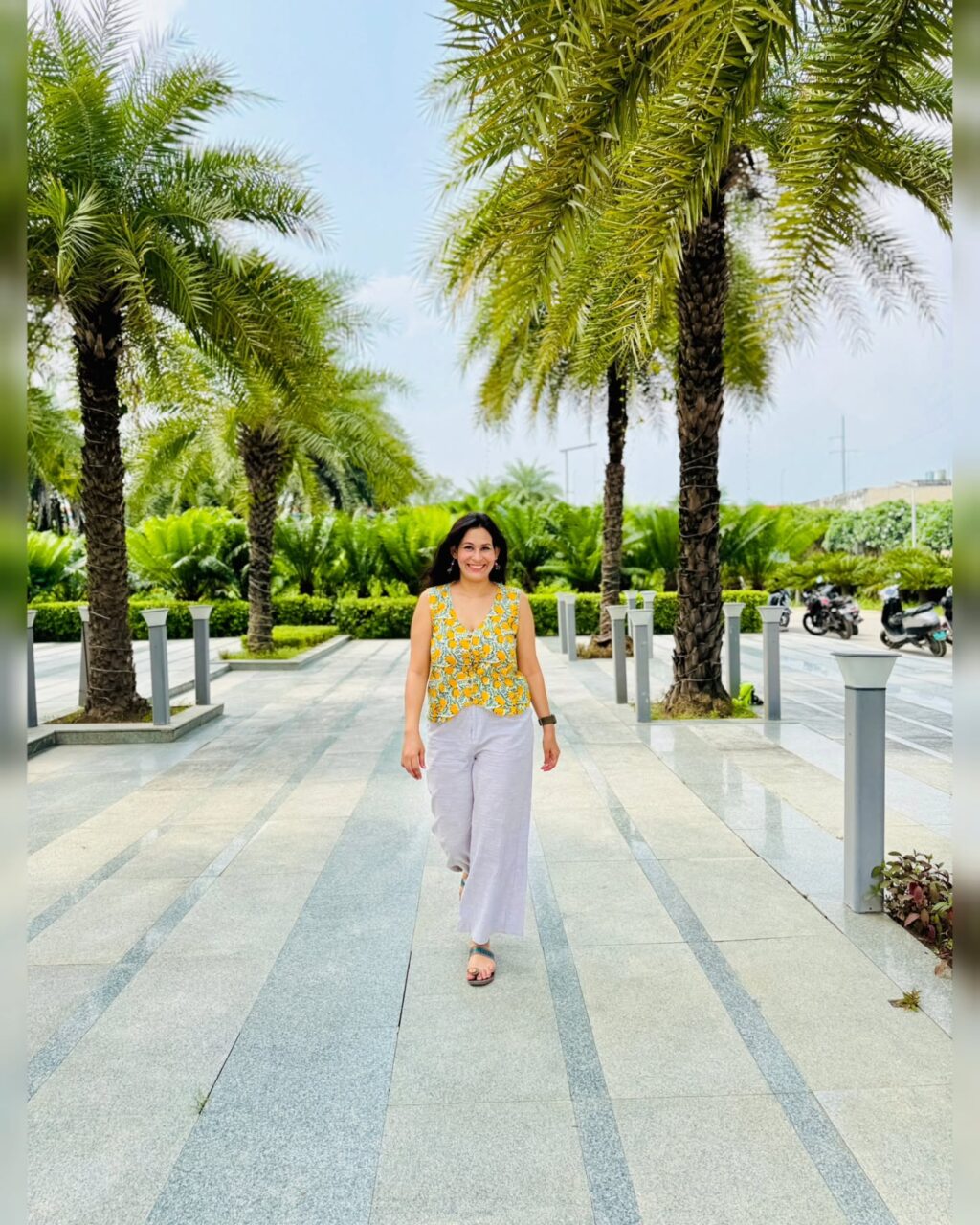 Instagram post from ek.saanjh. This post is in position 1.